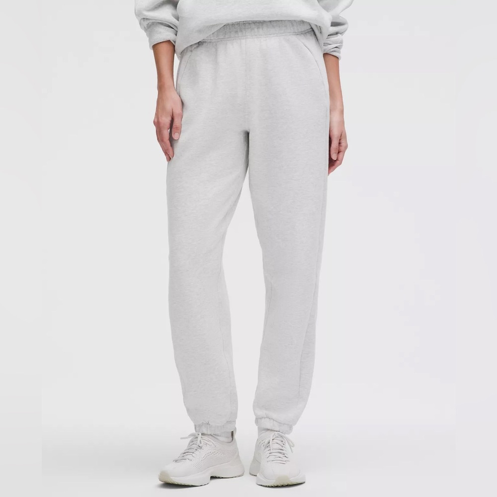 lululemon athletica Scuba Mid-Rise Oversized Jogger - small SHORT